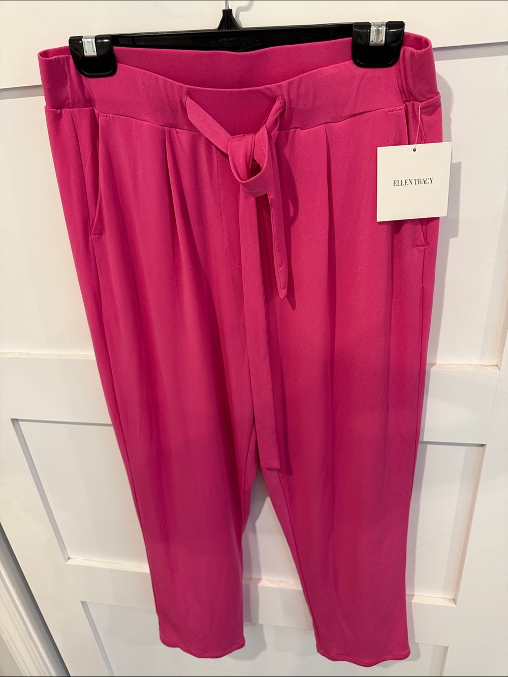 Ellen Tracy Bright Pink Tie-Waist Capris
